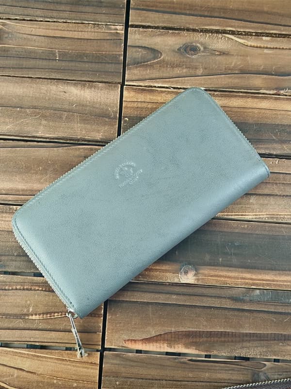 ソフト本革ラウンドファスナー長財布