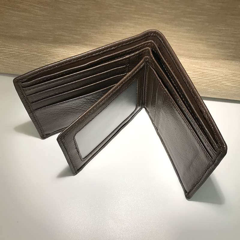 スマート収納二つ折り財布