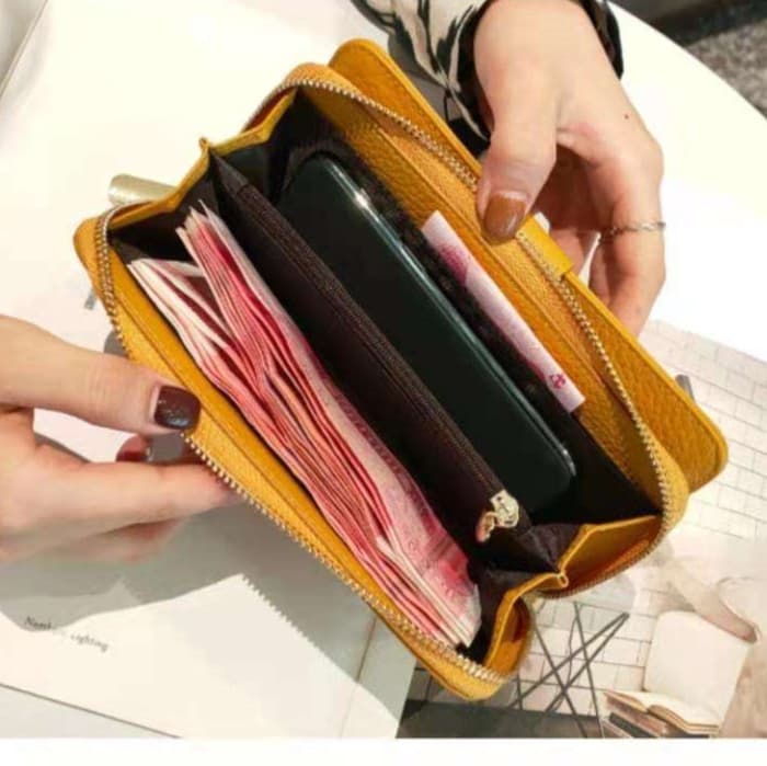 ストラップ付き本革ラウンド長財布