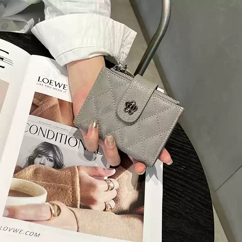 高見えキルティングミニウォレット