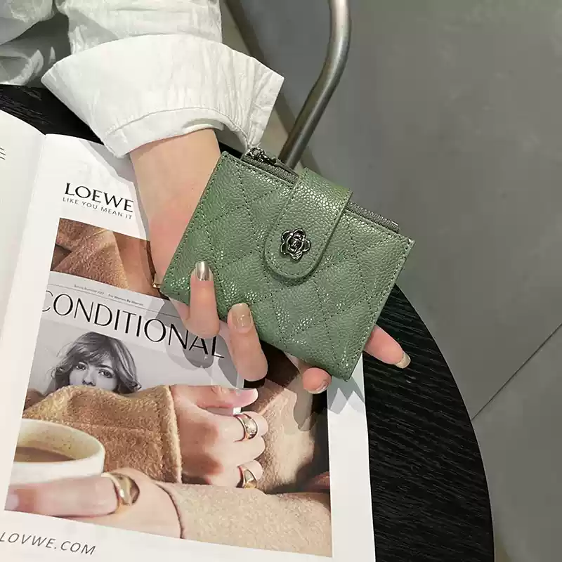 高見えキルティングミニウォレット