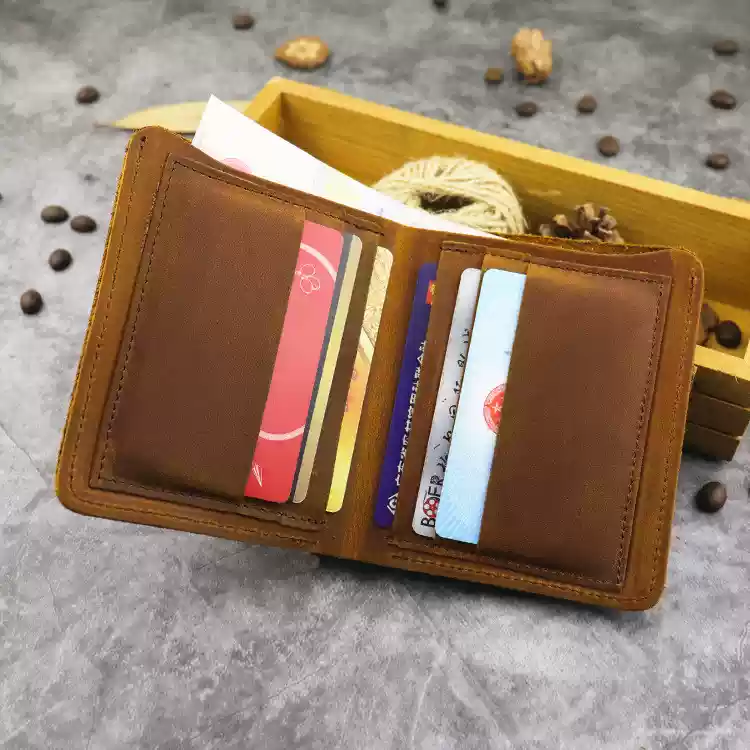 クラフトエッセンシャル 二つ折り財布