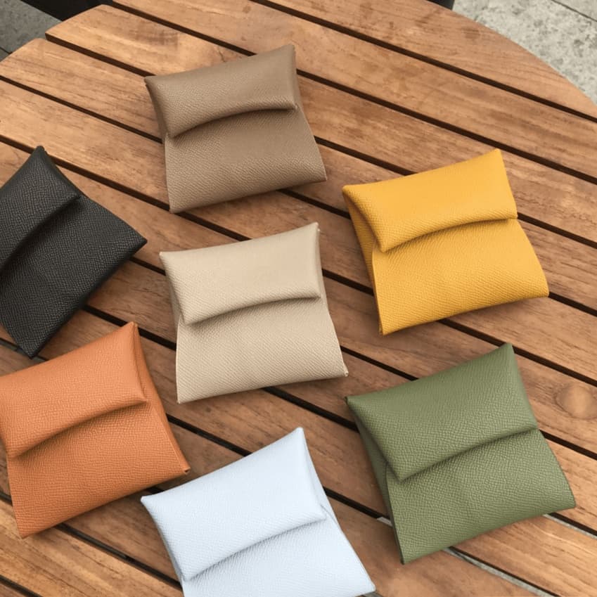 エレガント型押し革 コインケース