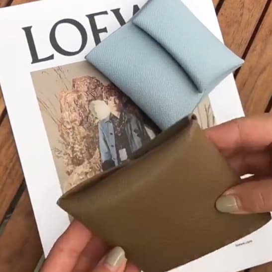 エレガント型押し革 コインケース