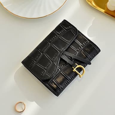 クロコダイル型押しコンパクト財布