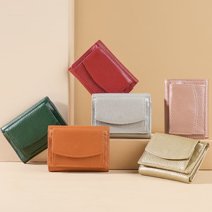 三つ折りラクラク収納ウォレット