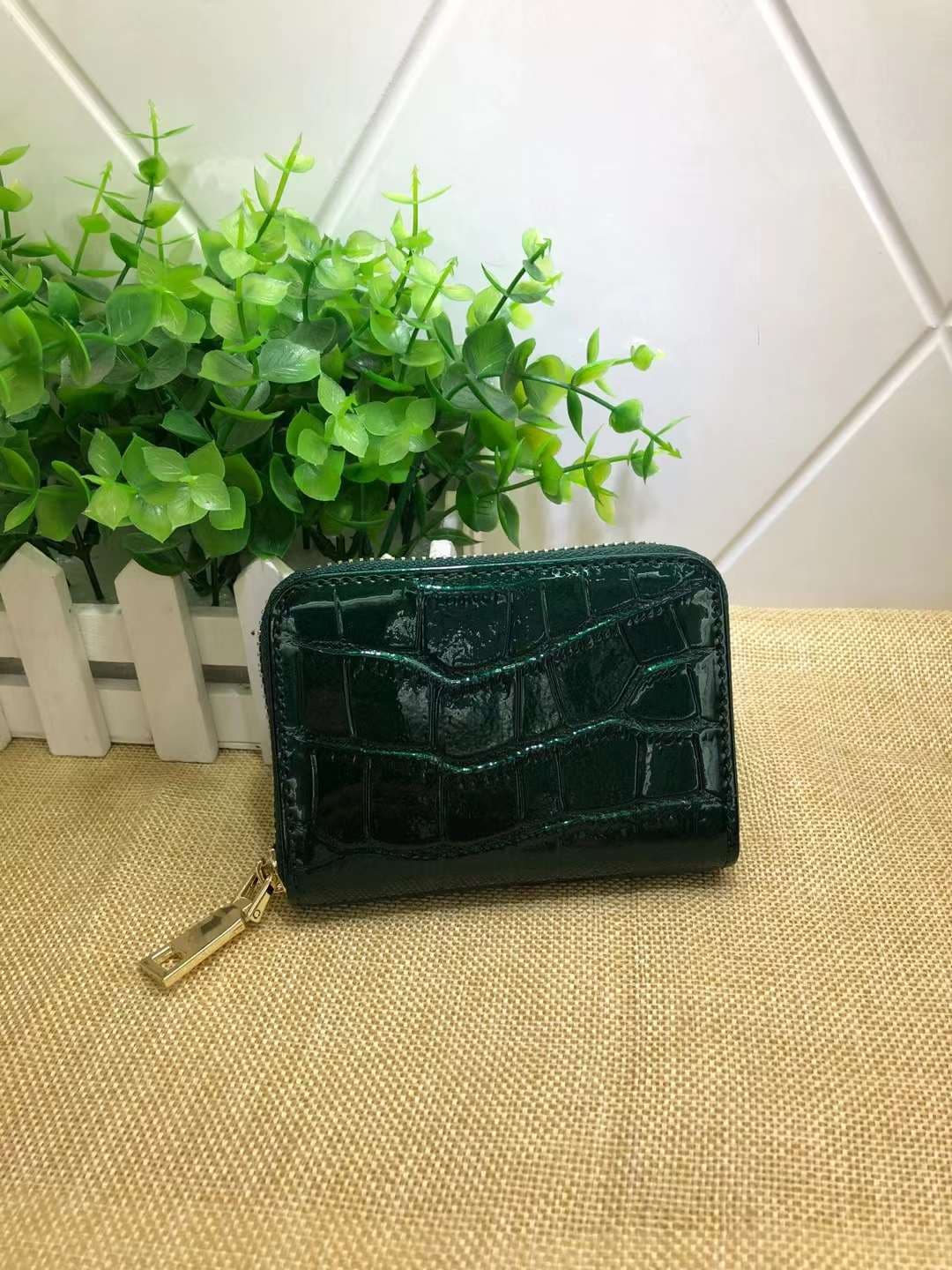 クロコダイル型押しアコーディオンミニ財布