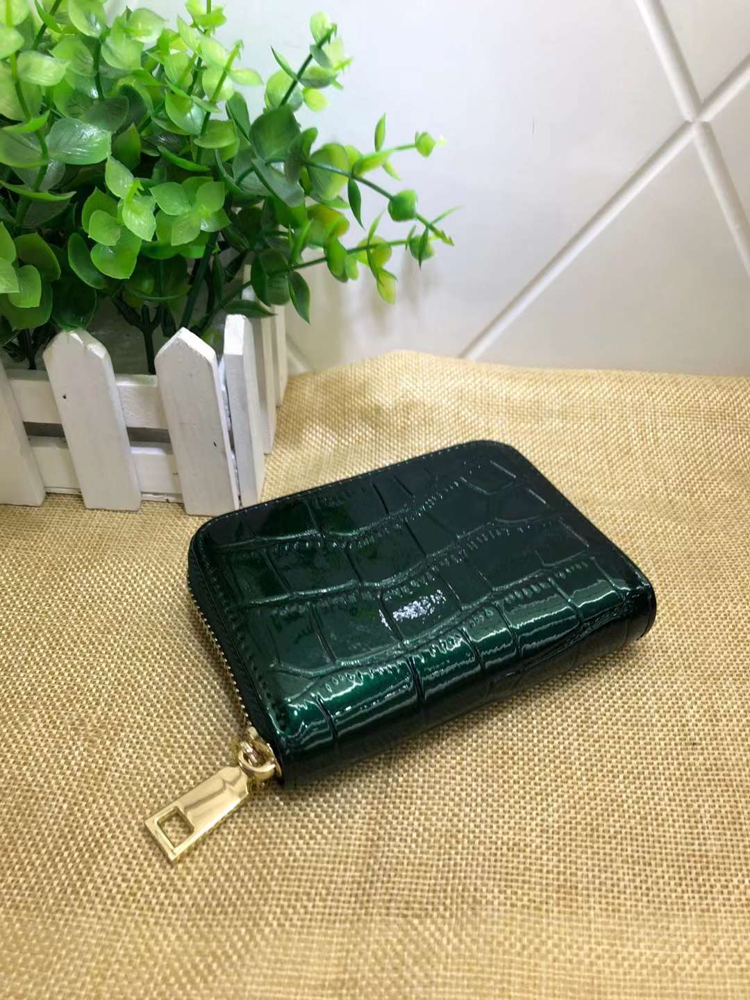 クロコダイル型押しアコーディオンミニ財布