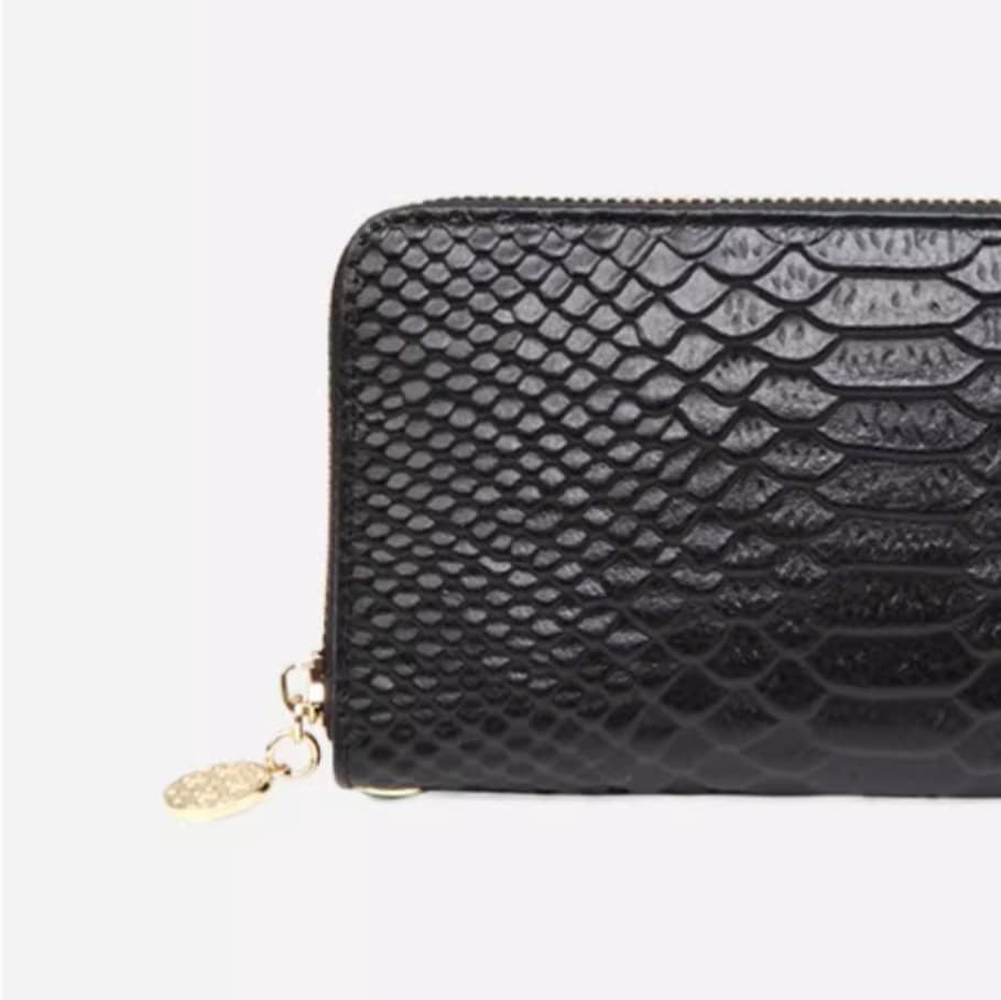 艶出しクロコダイル柄長財布