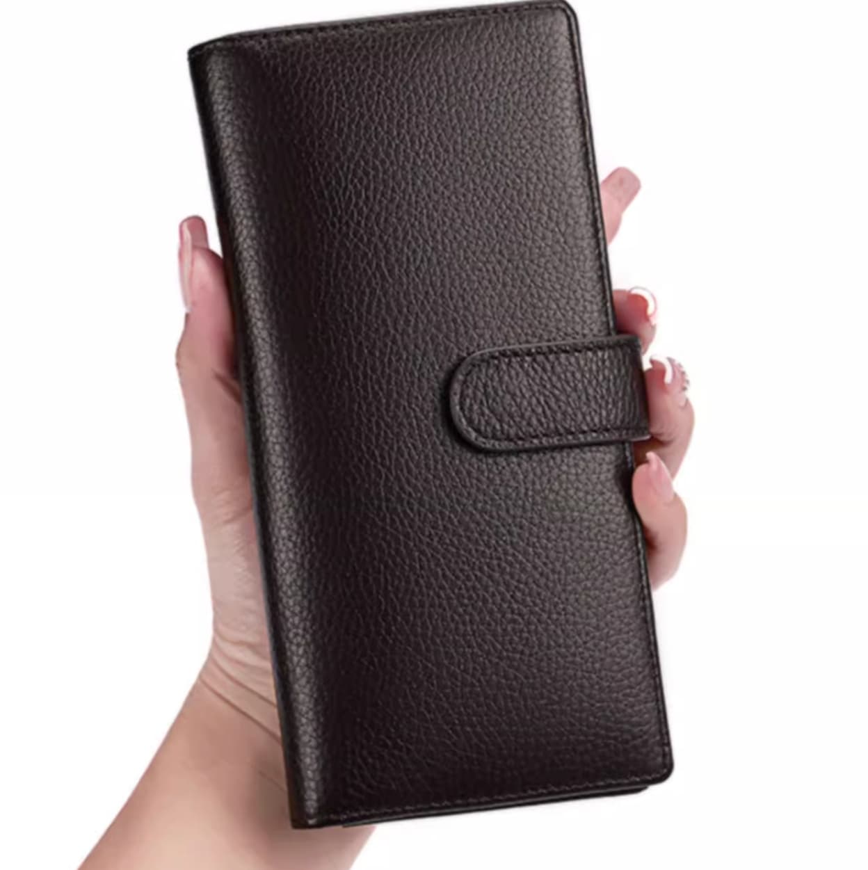 手によく馴染むソフト革の長財布