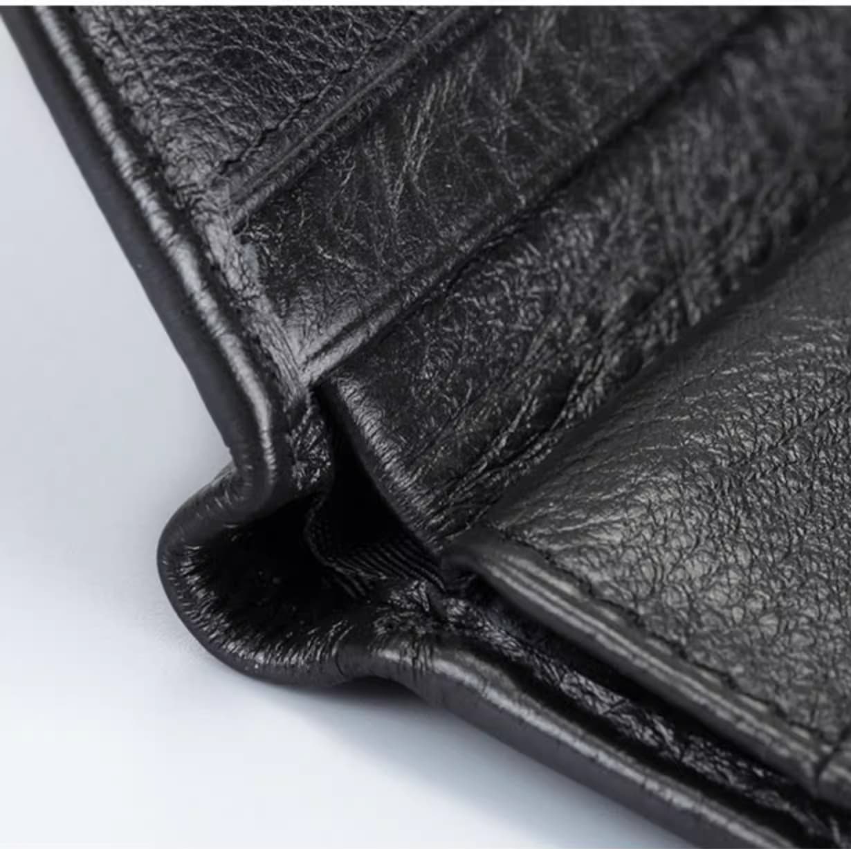 スマート収納二つ折り財布