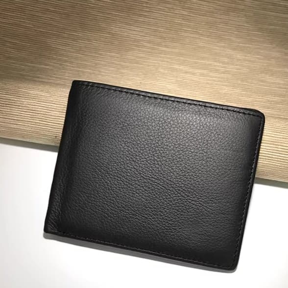 スマート収納二つ折り財布