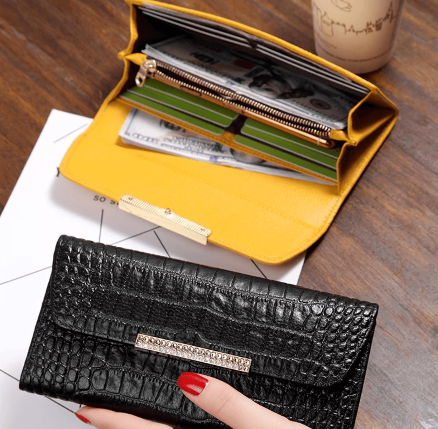 クロコダイル柄ラグジュアリー長財布