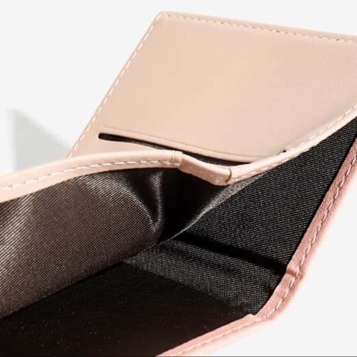 猫の箔押し三つ折り財布