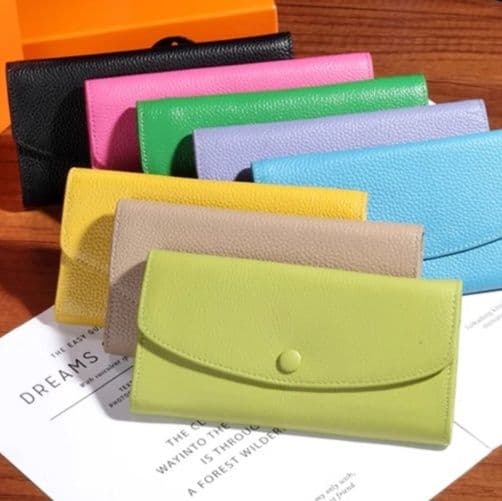 ラウンドフラップのスマート長財布