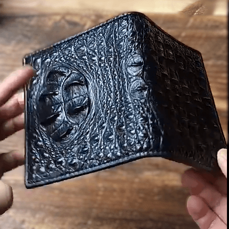 革 財布 クロコダイル型押しレザー二つ折り財布