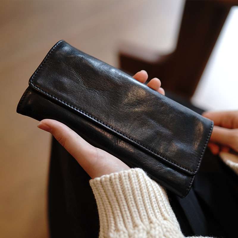 洗いシワ加工のユニセックス財布