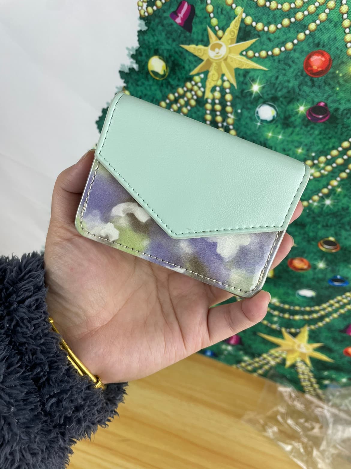 パステルカラーの三つ折り財布