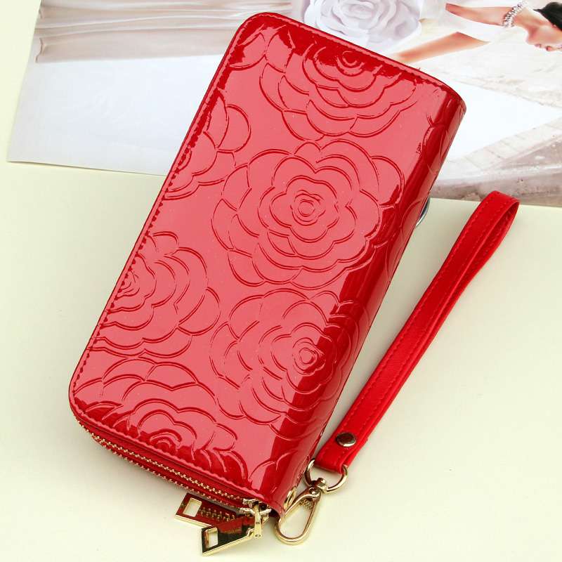 エナメル薔薇型押し長財布