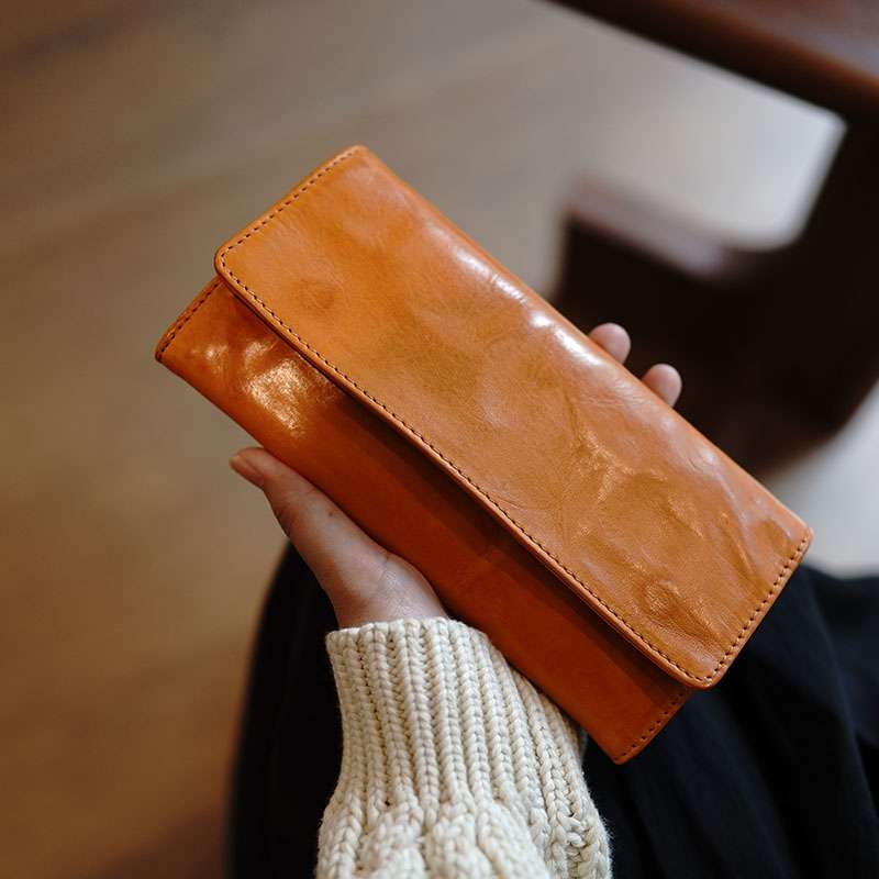 洗いシワ加工のユニセックス財布