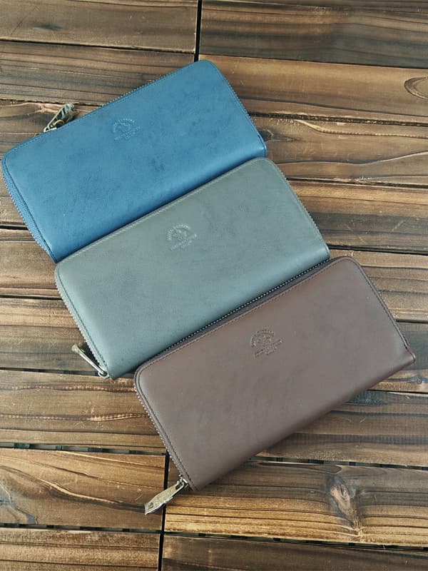 ソフト本革ラウンドファスナー長財布