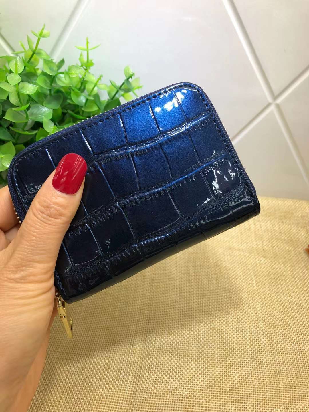 クロコダイル型押しアコーディオンミニ財布