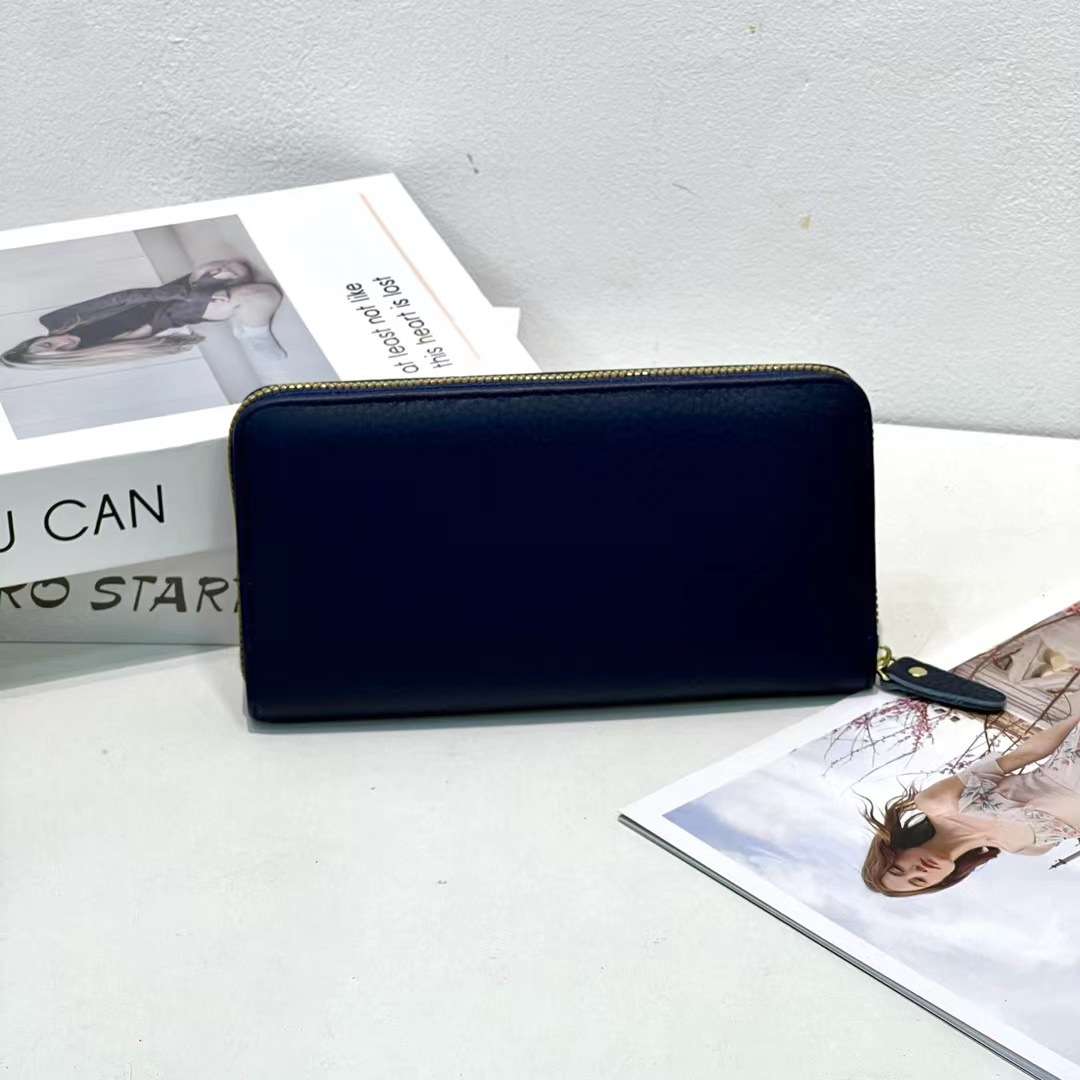 ソフト革ジップラウンド長財布