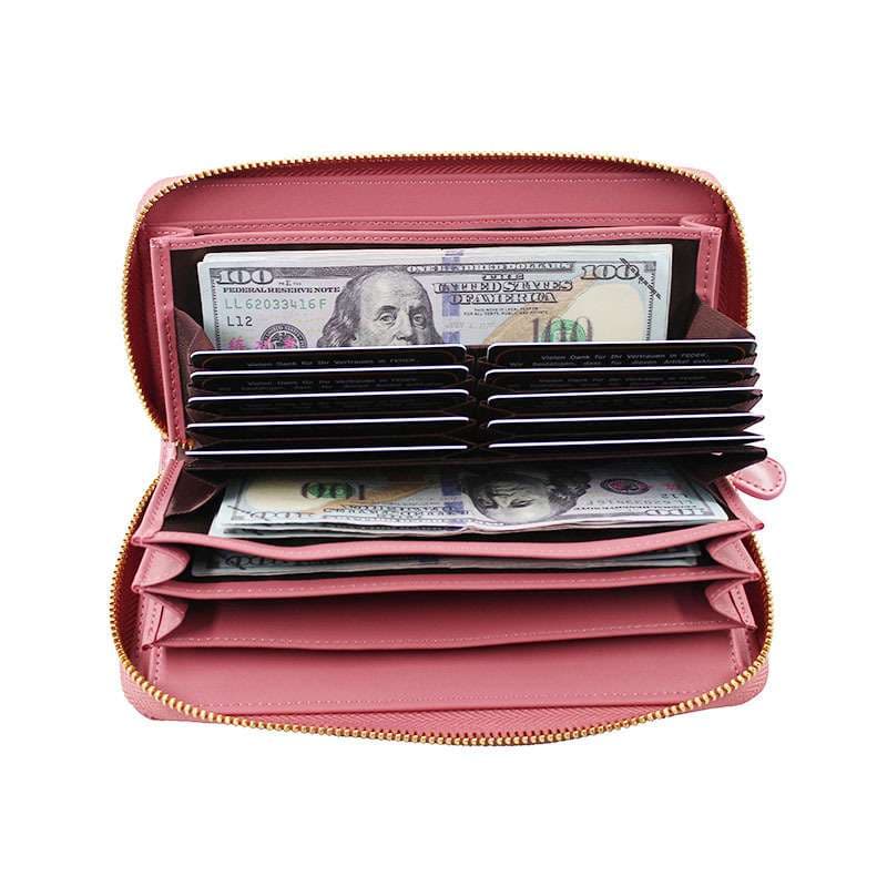 ブライトカラーのクロコダイル型押し長財布