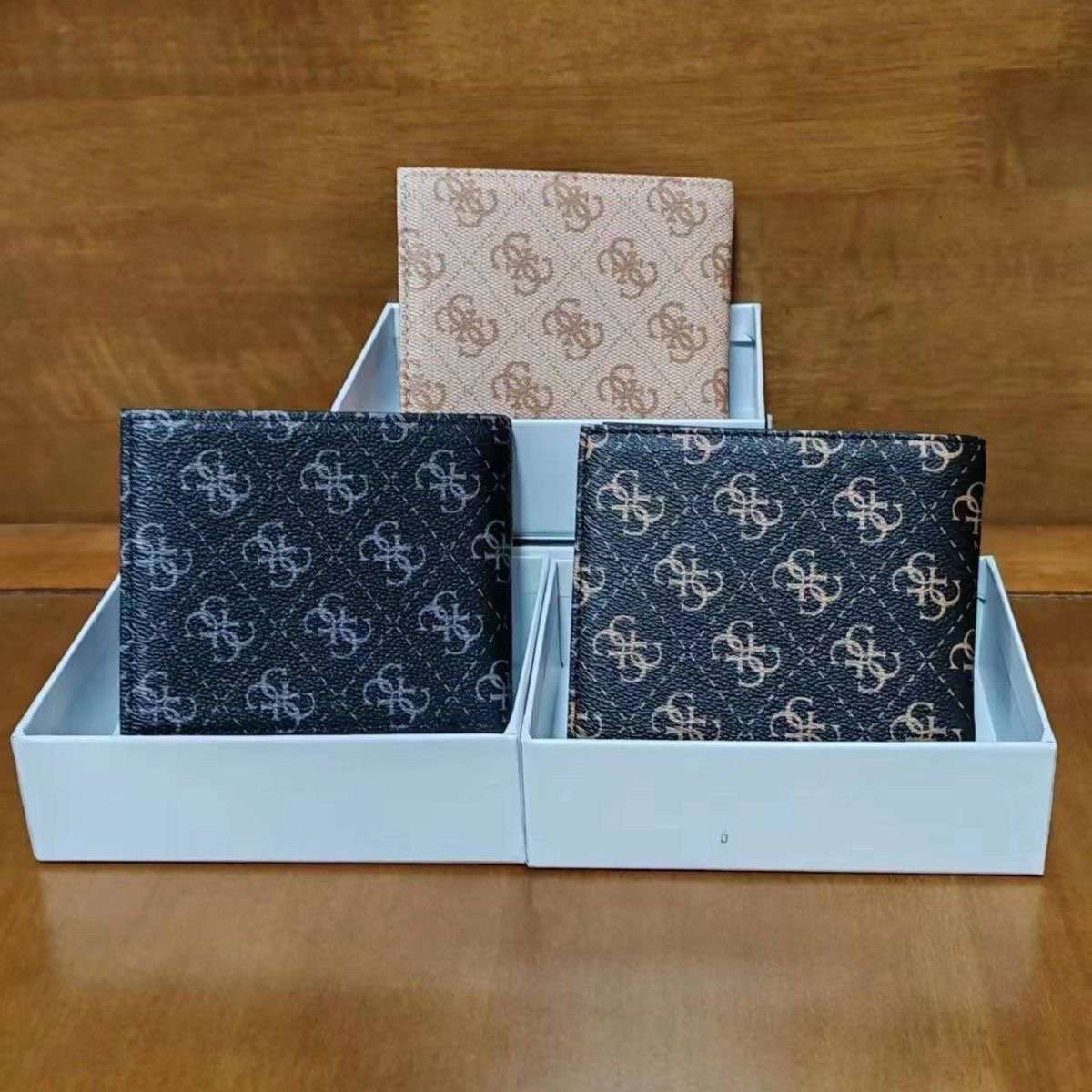 革財布 クラシック モノグラム 革二つ折り財布