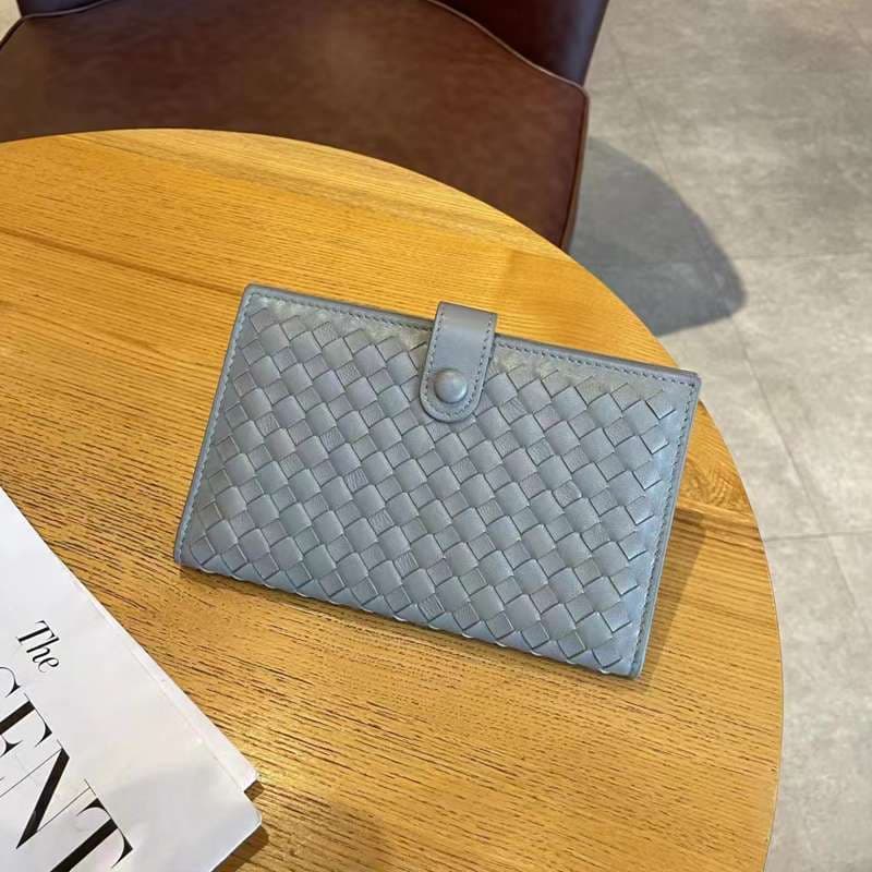 高級編み込み革ウォレット