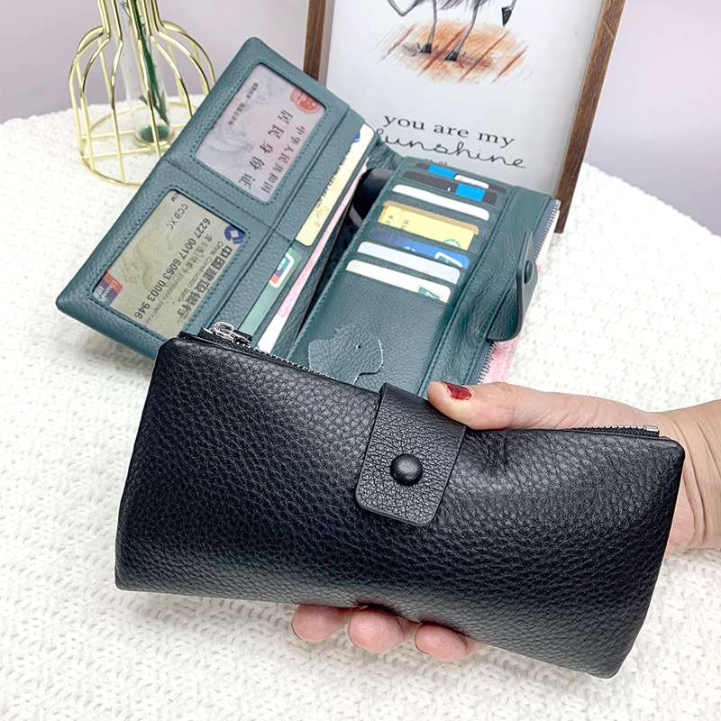 スナップボタン式レディース長財布