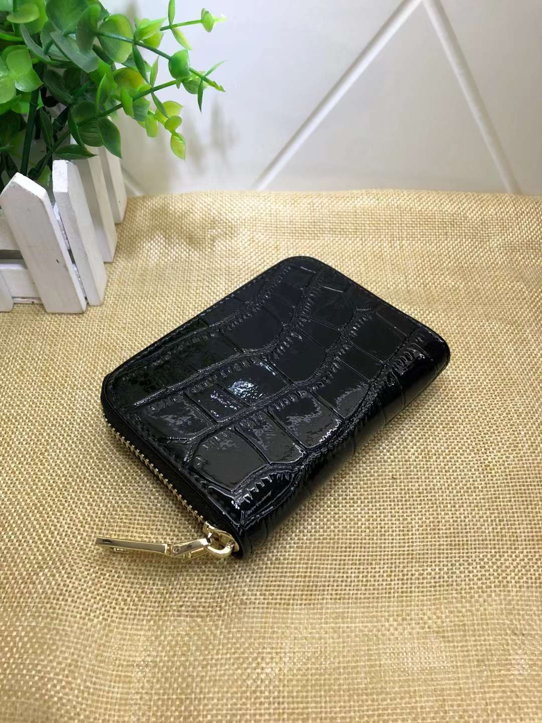 クロコダイル型押しアコーディオンミニ財布