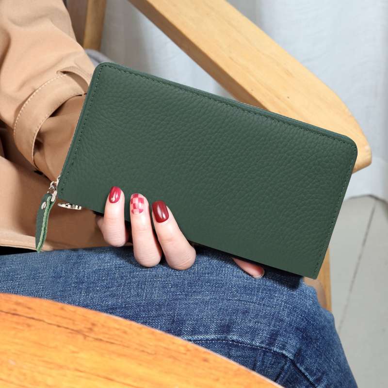 高級革のラウンドジップウォレット