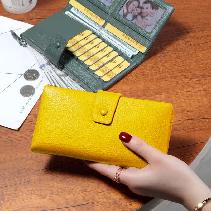 スナップボタン式レディース長財布