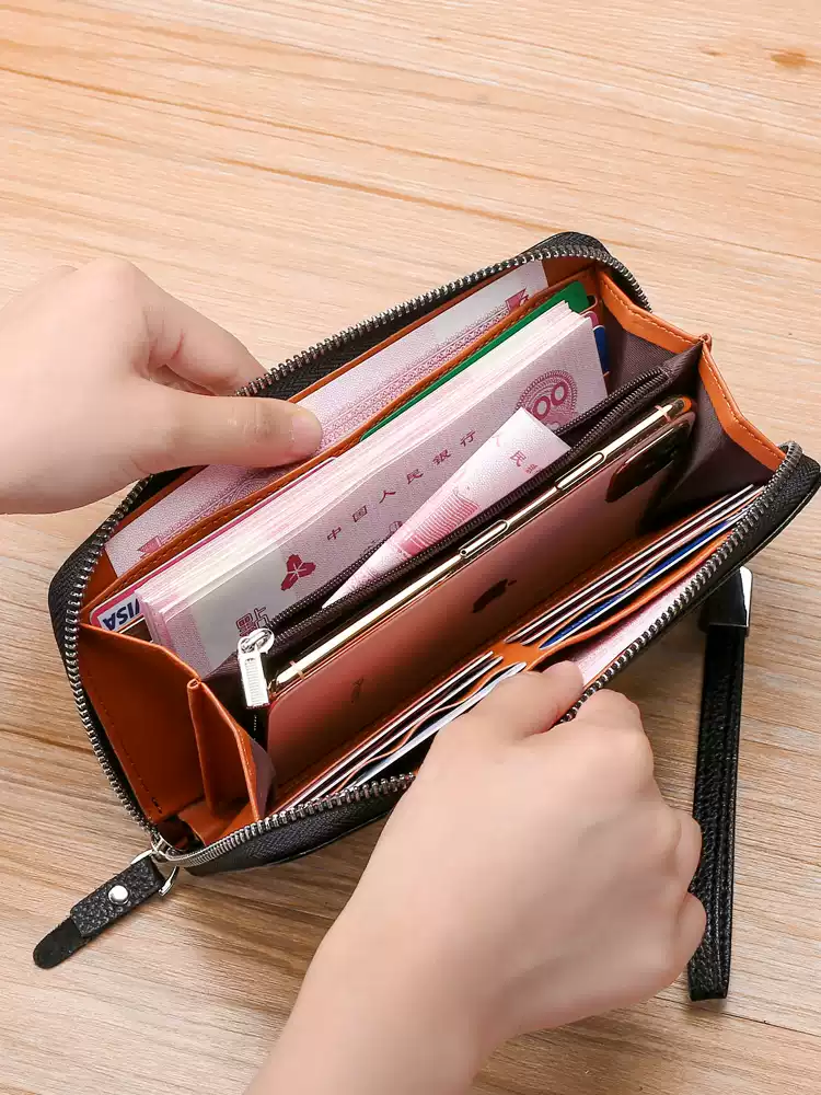 ラウンドジップのメンズ長財布