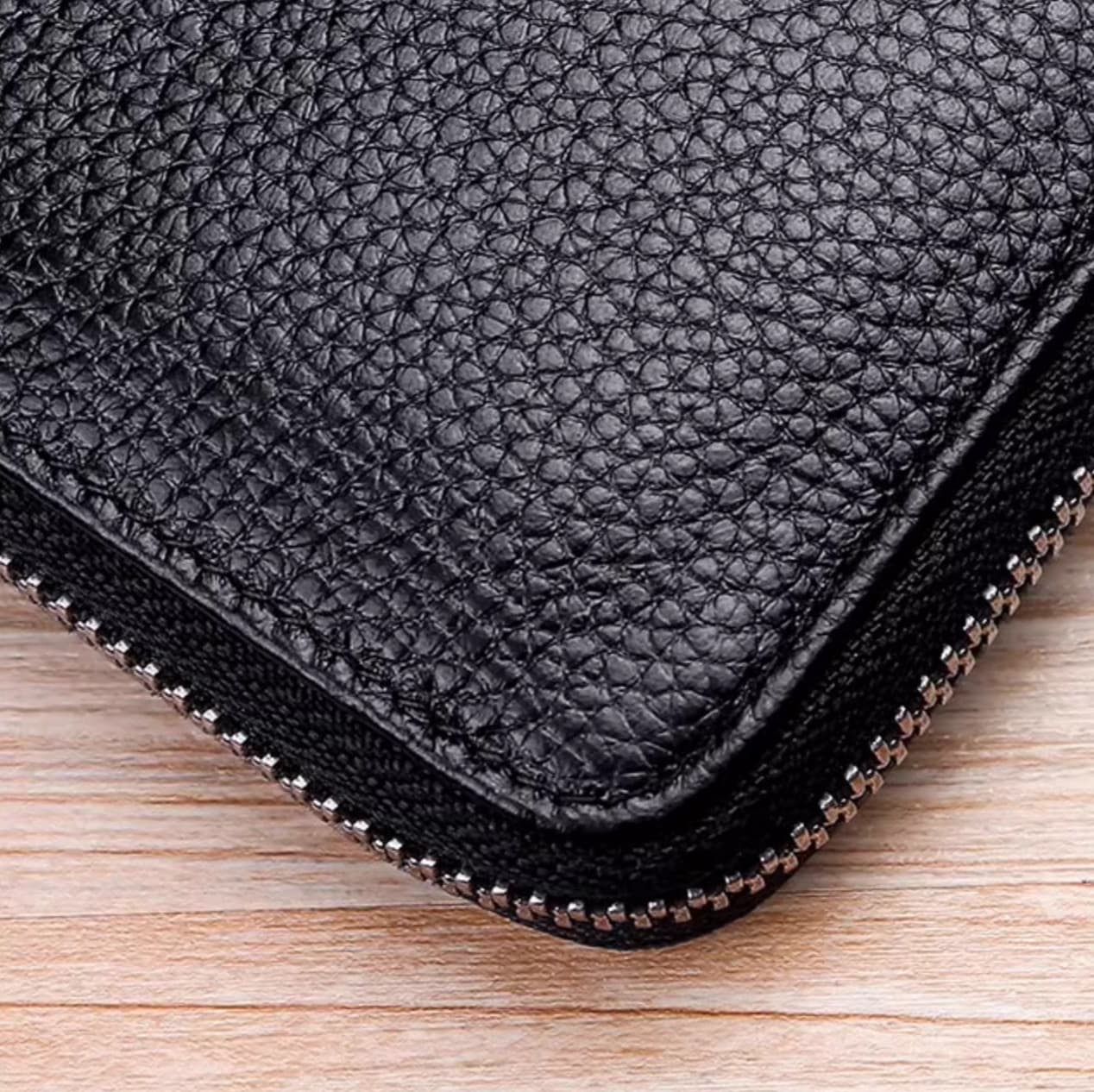 ラウンドジップのメンズ長財布
