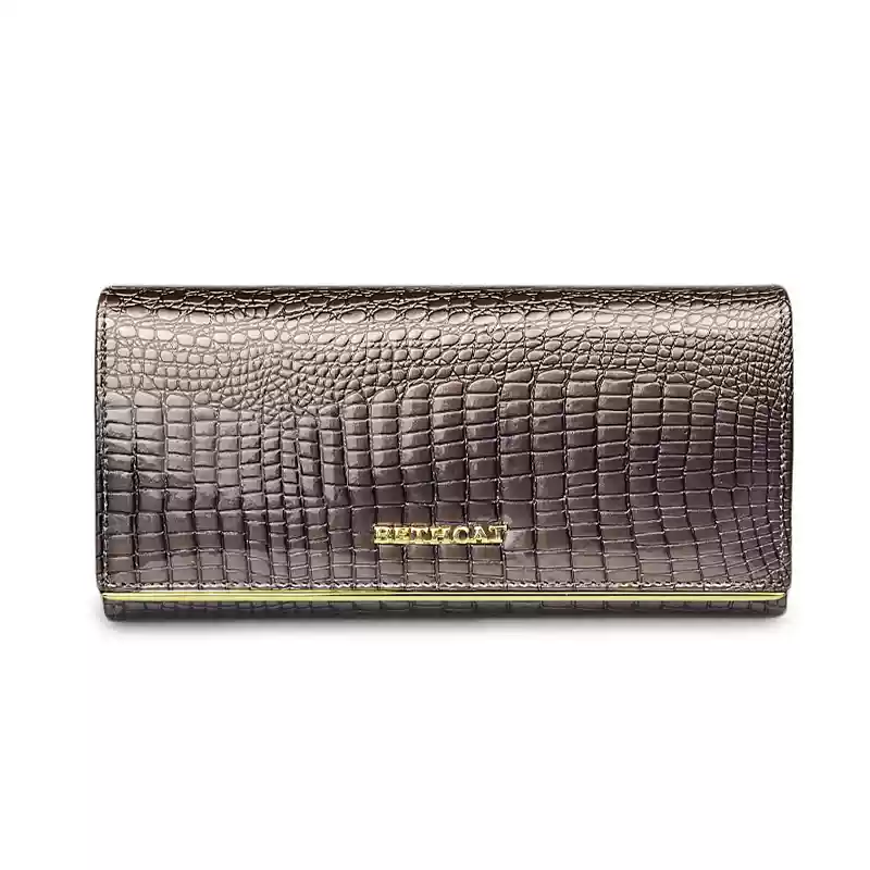 クロコ×ゴールドのラグジュアリー長財布